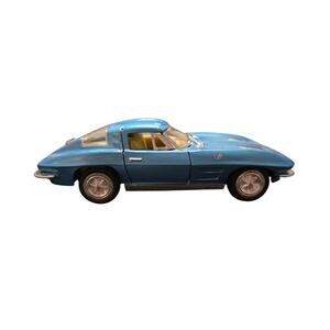 1963 Chevy Corvette Sting Ray | Kintoy 1:36 Scale | Vintage Hardtop Drama